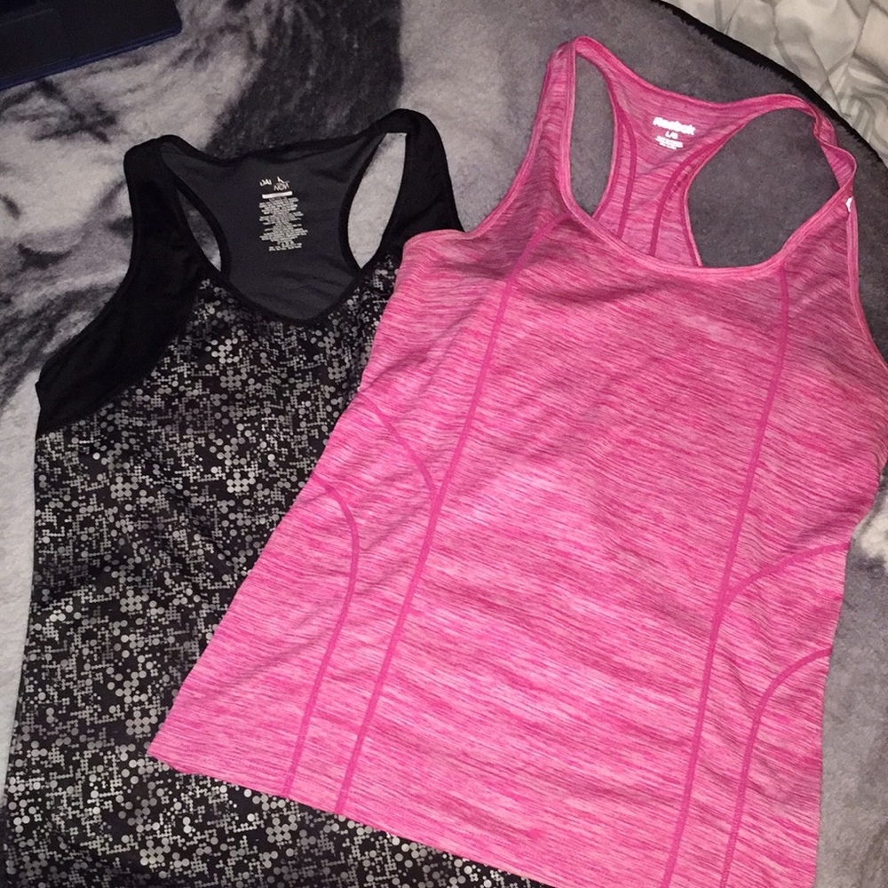 2 sports tops
